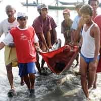 4 Korban Hilang Belum Ditemukan, Polisi Sisir Selat Madura 