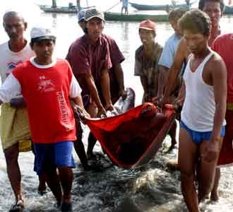 Perahu Terbalik, 1 Orang Tewas