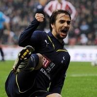 Atasi 10 Pemain Stoke, Spurs Kokoh