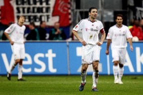 Van Bommel: Kalah Bukan Berarti Krisis