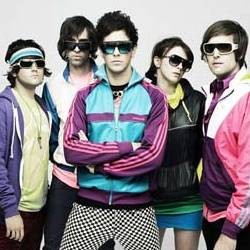 Cobra Starship Doakan Penggemarnya Lulus UN