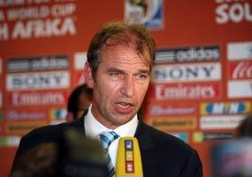 Verbeek Mundur Usai Piala Dunia