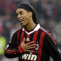 Dua Kado Ultah Tak Dapat, Dinho Tetap Positif