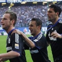 Schalke Gagal ke Puncak, Hertha Pesta Gol