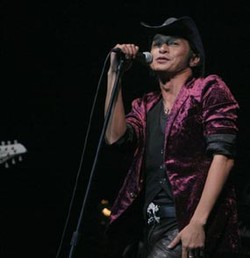 Musik Mendayu Lebih Laku, /Rif Tetap Ngerock