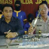 Komplotan Curat Nasabah Bank Diringkus