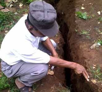 Tanah Ambles di Girimekar