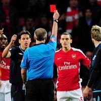 Arsenal Banding Kartu Merah Vermaelen