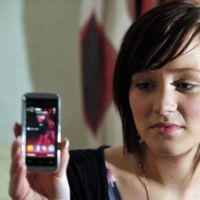 Servis Ponsel Bonus Konten Porno