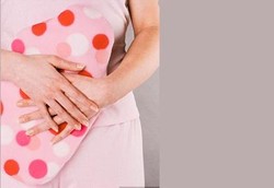 Nyeri Haid Hilang dengan Pil Dalam Botol Air Panas