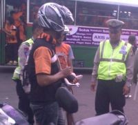 Razia Suporter Persija, Polisi Temukan Pisau dan Celurit