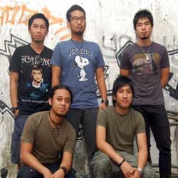 Samsons Stop Main Musik Jika..