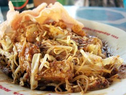 Enaknye Ketoprak Betawi!