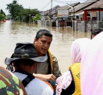Wagub Jabar Tinjau Banjir Karawang