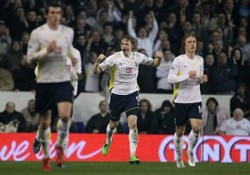 Kandaskan Fulham, Spurs Ke Semifinal