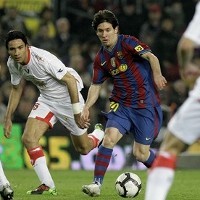 Ibra-Bojan Antar Barca ke Puncak