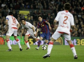 Ibra-Bojan Antar Barca ke Puncak