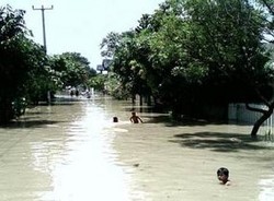 Sepekan Banjir di Karawang, Pencuri Mulai Beraksi