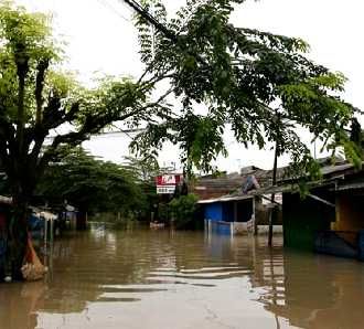 Banjir Karawang Mulai Surut