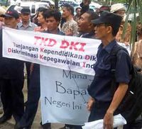Guru Jakarta Demo Balaikota