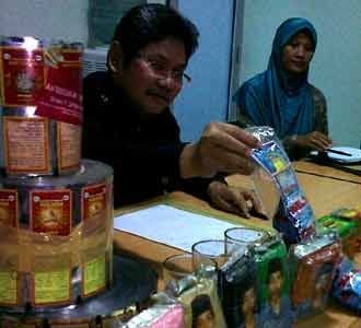 Ratusan Ribu Sachet Jamu Ilegal Disita