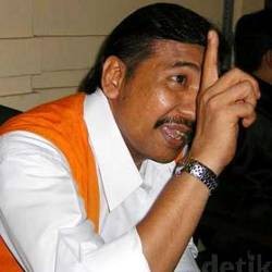 Imam S Arifin Keluar Penjara 2,5 Jam