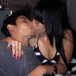 Foto Ciuman Hot Jenny Cortez Beredar di Internet