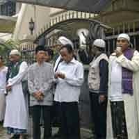 Forum Umat Islam Serbu Kantor GAYa Nusantara 