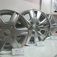 Pelek Millenium Nempel di Innova Hingga Camry