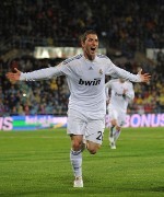 Higuain Senapan Mesin Madrid