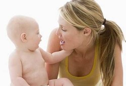 Sering-seringlah Mengajak Bayi Bicara