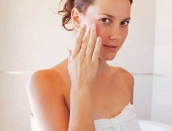 Kulit Kencang Dengan Perawatan Alami