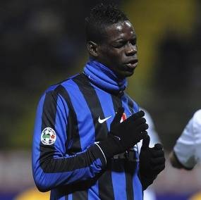 Mourinho Tinggalkan Balotelli Lagi 