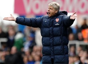 Wenger Sebut Arsenal Naif