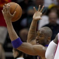 Bangkit, Lakers Kalahkan Rockets