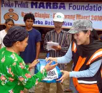 Korban Banjir Terima Bantuan