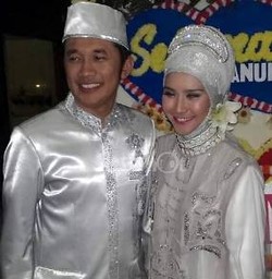 Hamil Muda, Zaskia Mecca Anti Wewangian