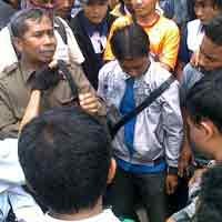 Tuntut Pengembalian Insentif, Puluhan Sales PT ABC Berunjuk Rasa