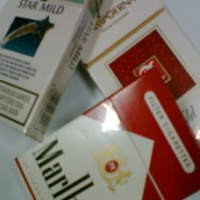 Laba Emiten Rokok Melonjak 42%