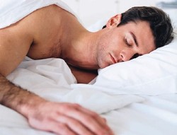 Ketahui Impian Seks Pria dari Posisi Tidurnya