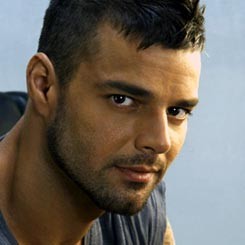 Ngaku Gay, Ricky Martin Merasa Lebih Strong 
