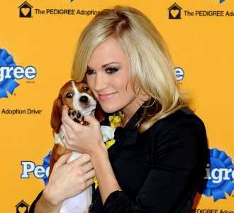 Carrie Underwood & Anjing Kesayangan