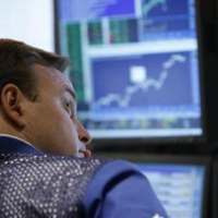 Kembangkan iPhone, Saham Apple Melonjak