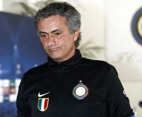 Saat Bicara, Mourinho Sindir Seri A