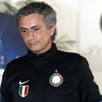 Saat Bicara, Mourinho Sindir Seri A