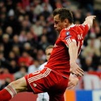 Gol Telat Olic Tundukkan MU