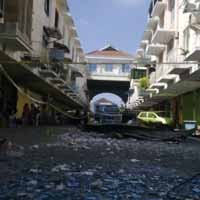 5 Penghuni Toko Ruko Klampis Selamat