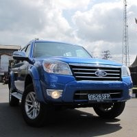 Ford Diam-diam Permak Everest
