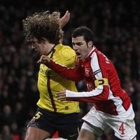 Valdes Protes Penalti Arsenal 