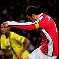 Arsenal Diimbangi 10 Pemain Barca